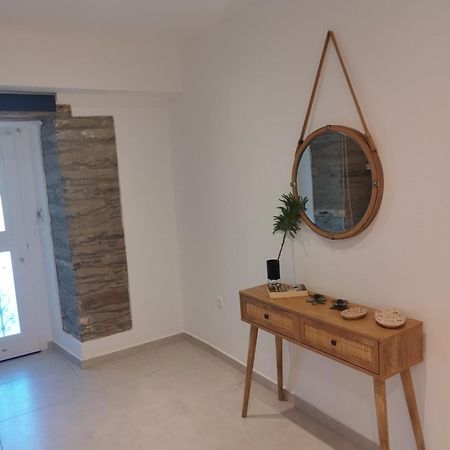 Korina'S Suites Ándros Eksteriør billede